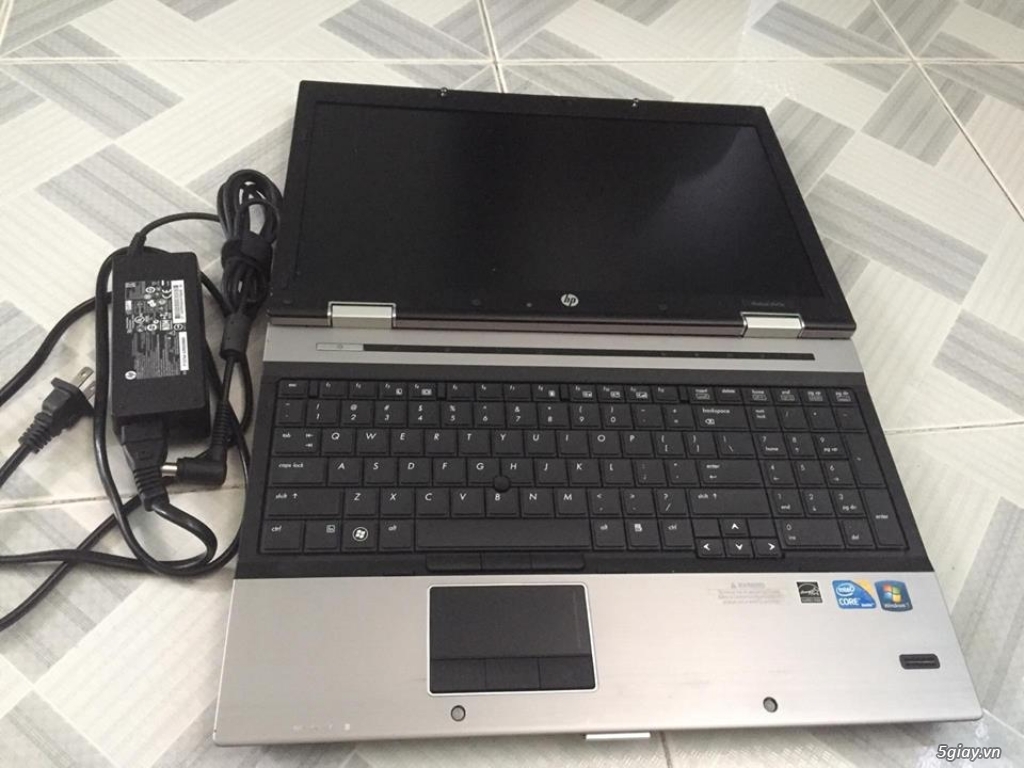 Hp elitebook 8540p i5 2.4ghz 4G ram vga rời 2G zin all new 99,9%
