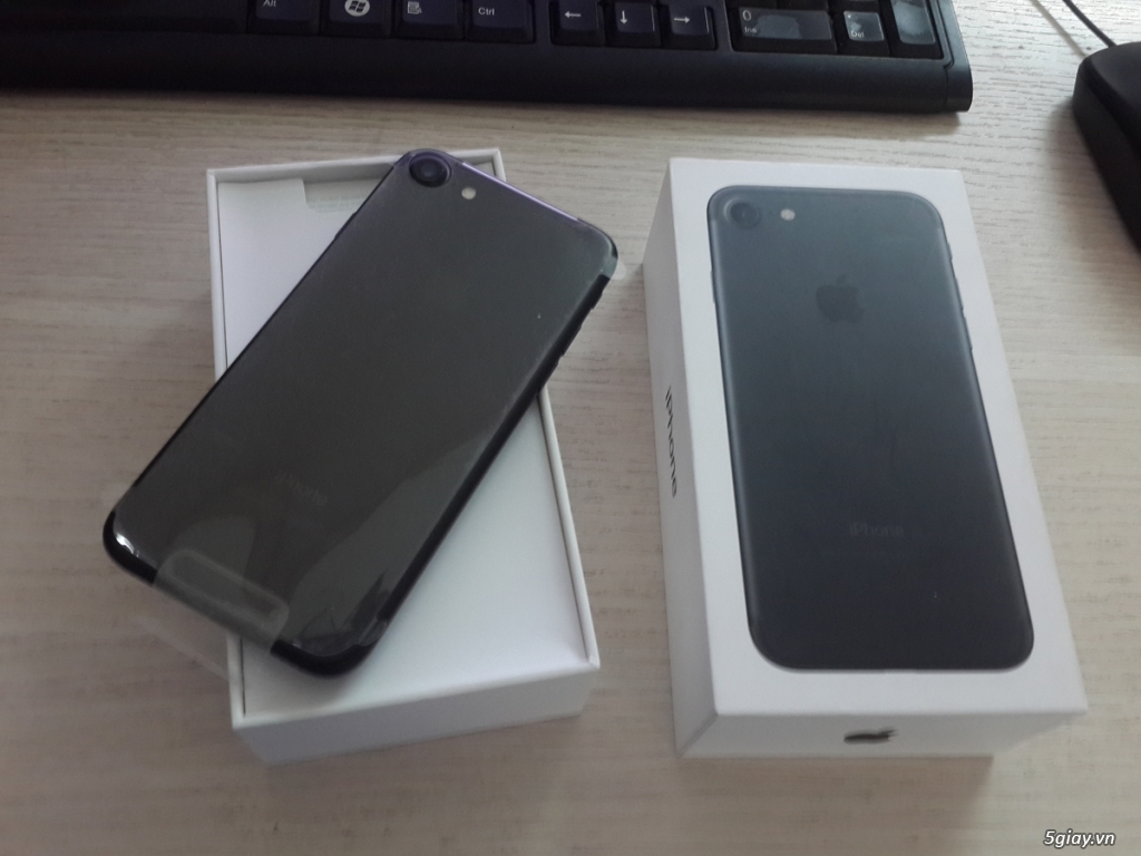 IPHONE 7 32GB ĐEN NHÁM FULL BOX MỚI 100% - USA XÁCH TAY CHƯA SỬ DỤNG