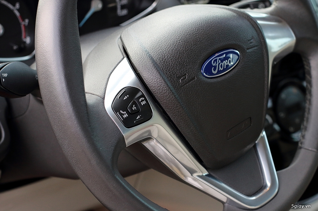 Cần bán: Ford Fiesta TITANIUM bản cao cấp nhất, BS cực đẹp (Full hình) - 11