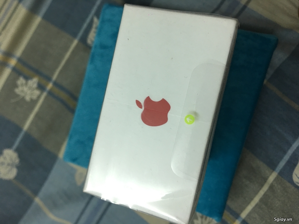 [Bán-HCM] Iphone 7 - RED - 128Gb - Nguyên seal