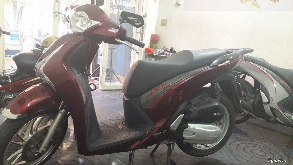 Honda SH VN 125i màu đỏ xe zin chạy kĩ , Q.Tân Bình - 3