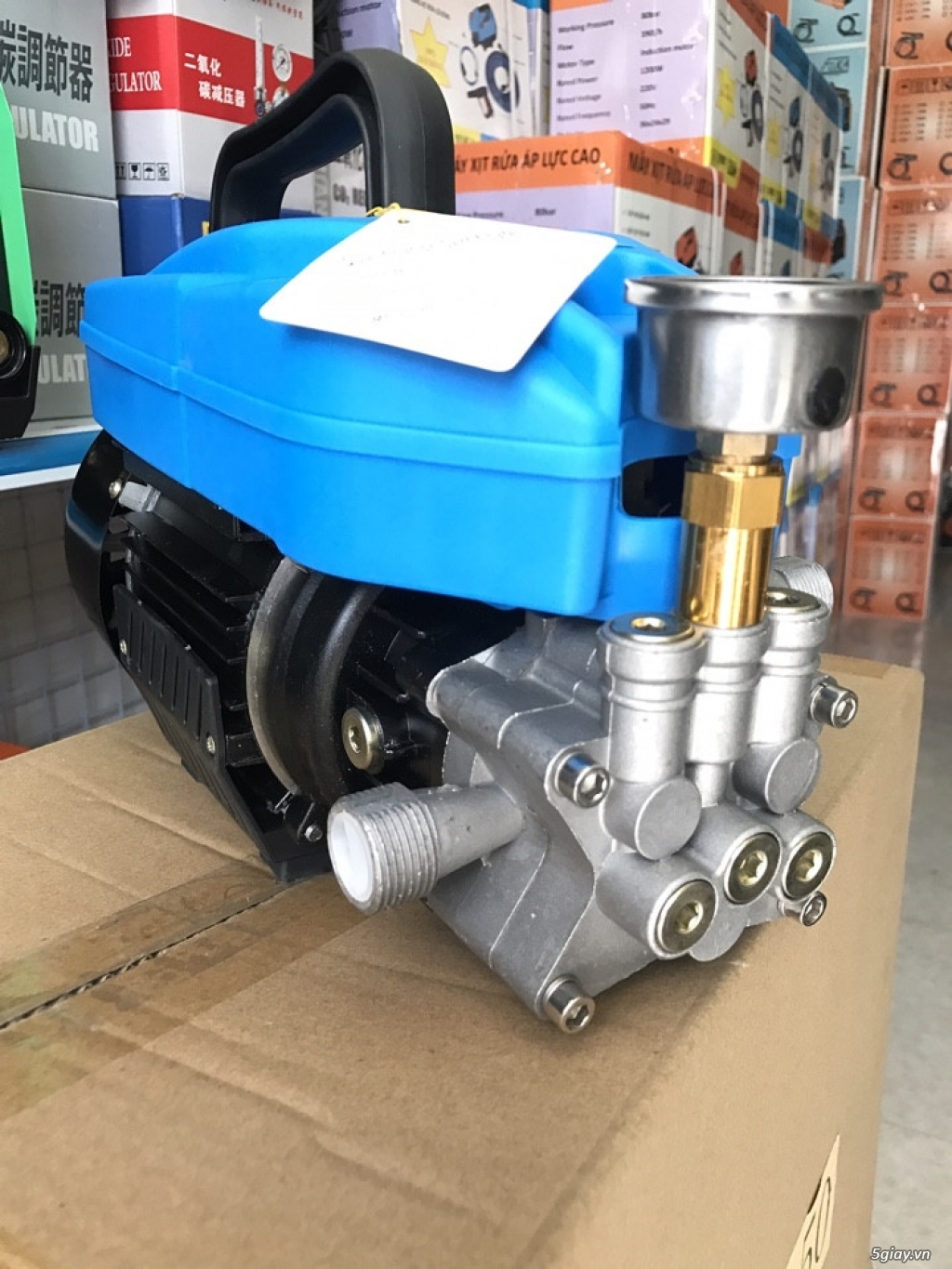 Cần bán : Máy xịt rửa xe gia đình áp lực cao, lõi đồng 100% , giá tốt