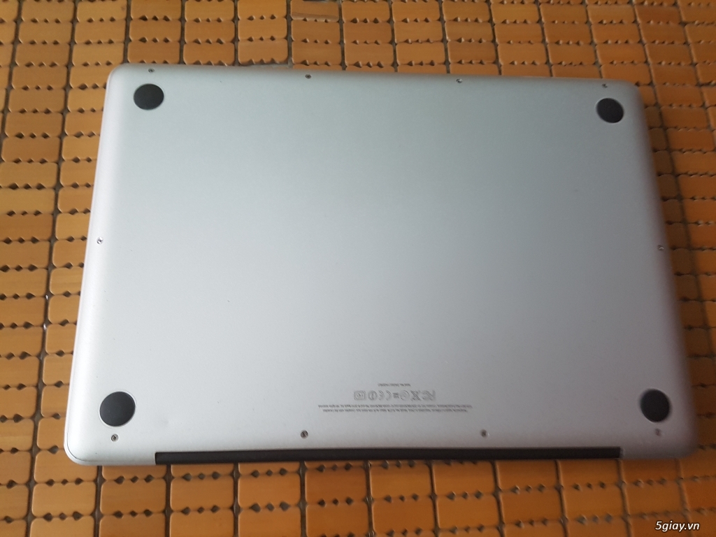 Cần bán macbook pro 2011 13' nguyen dzin chưa từng sửa chữa giá rẻ