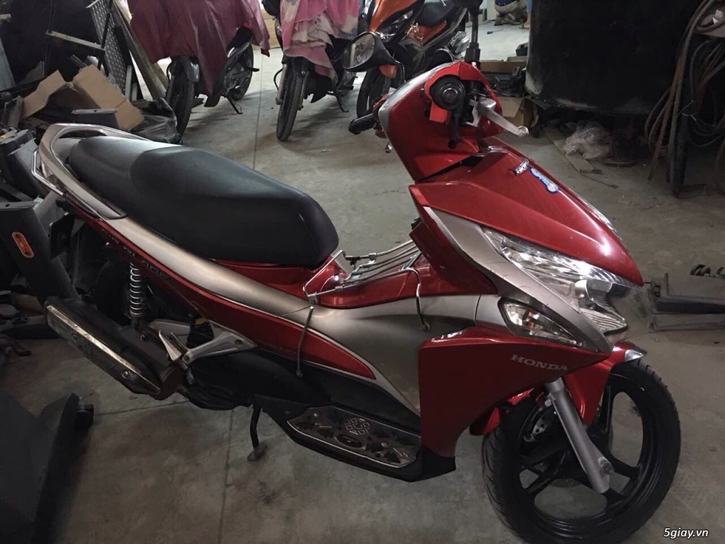 Honda AirBlade 2011 - 3