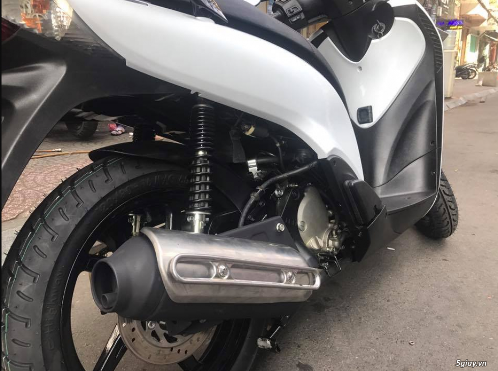 bán xe SH 150i sporty trắng đen Ý nguyên con bs TP