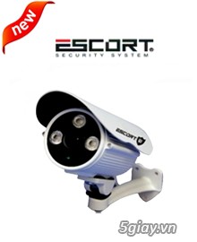 Trọn bộ camera quan sát ESCORT giá chỉ từ 4,300,000đ