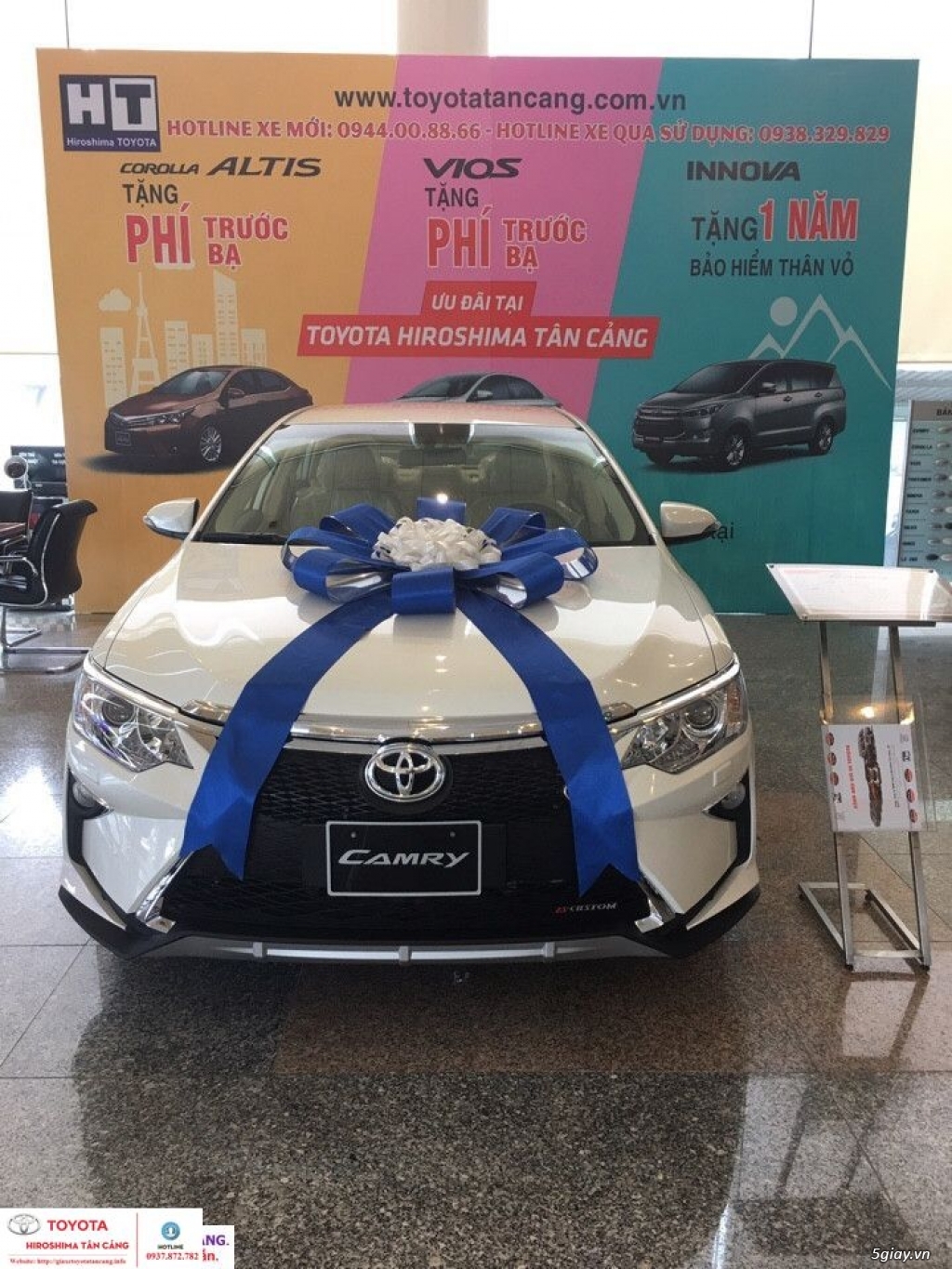 Toyota Camry 2017 2.0E - Version  Trắng Ngọc trinh - 2