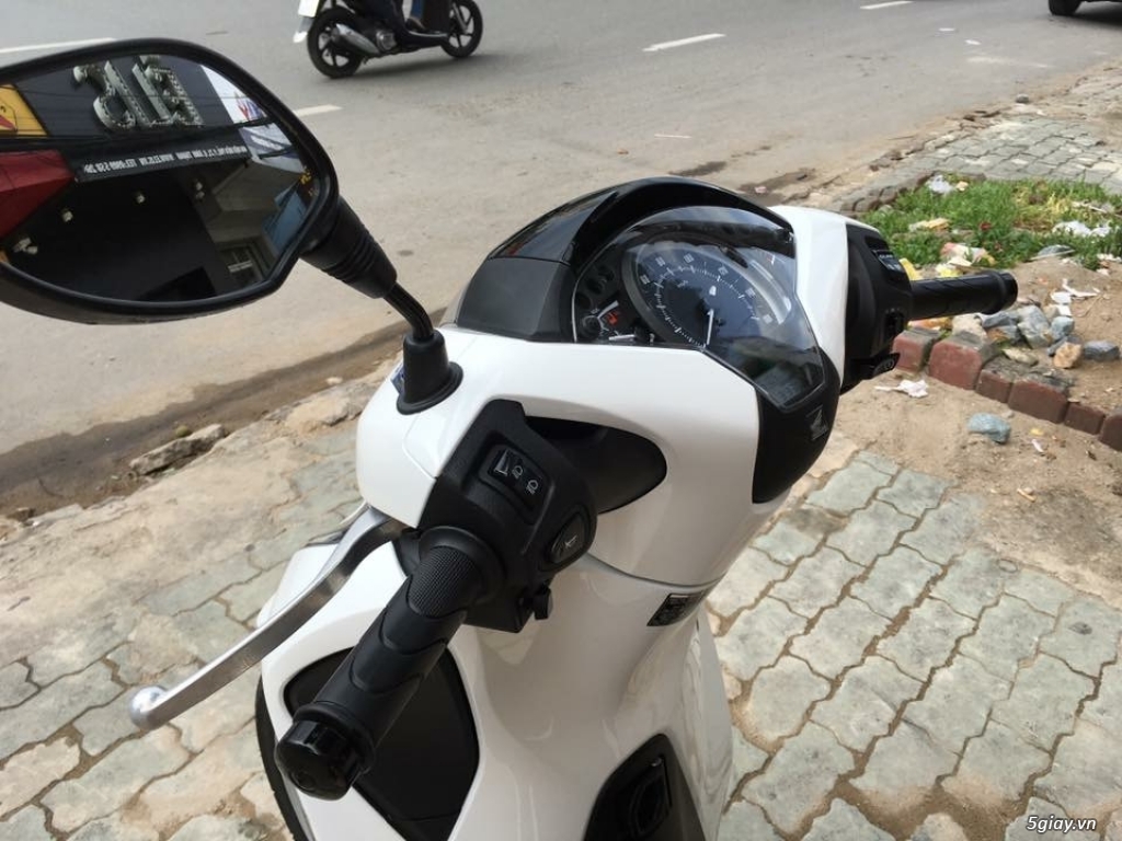 SH150i CBS màu trắng mẫu 2017, đk 12/2016. - 10