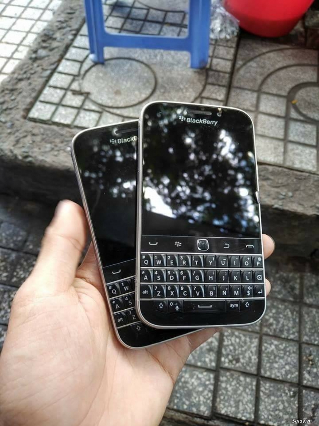 Blackberry Classic like new - 5