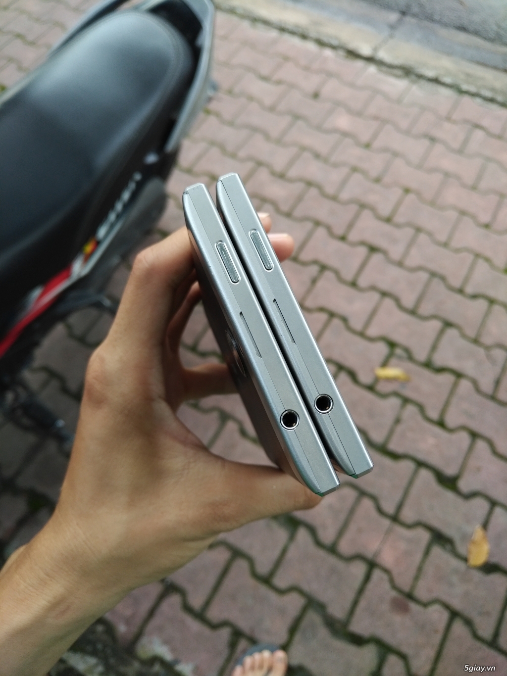 Passport Sliver Edition likenew nobox - 3