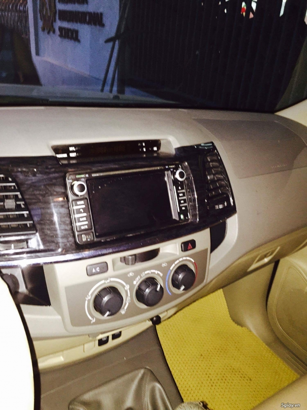 Fortuner 2012 , màu bạc, 1 cầu, long lanh 7xxT - 3