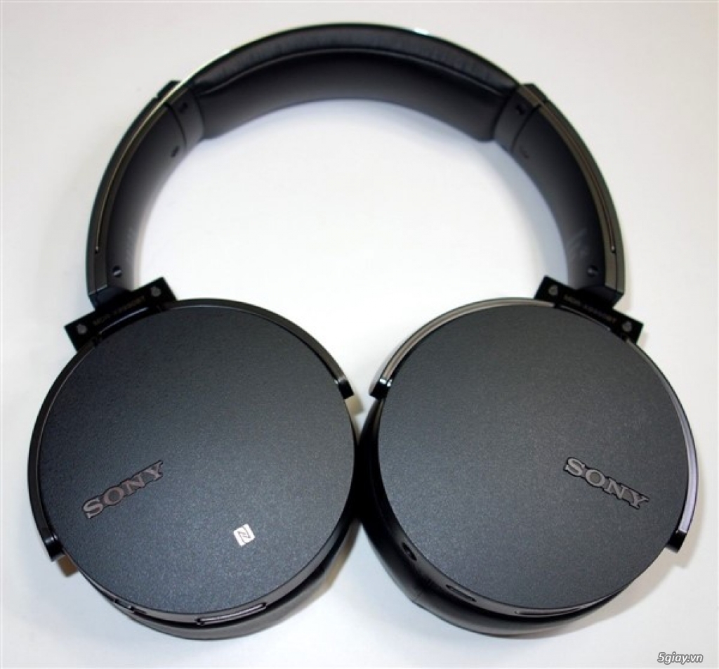 Tai nghe bluetooth Sony MDR XB950BT - 2
