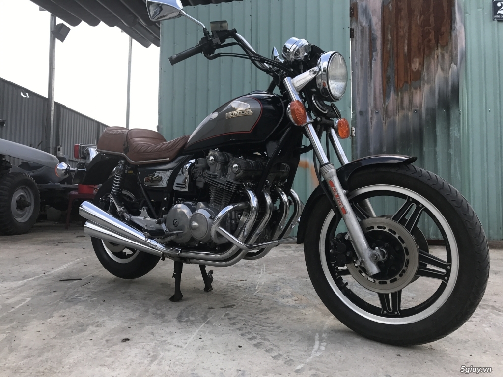 Honda cb750 custom 1981