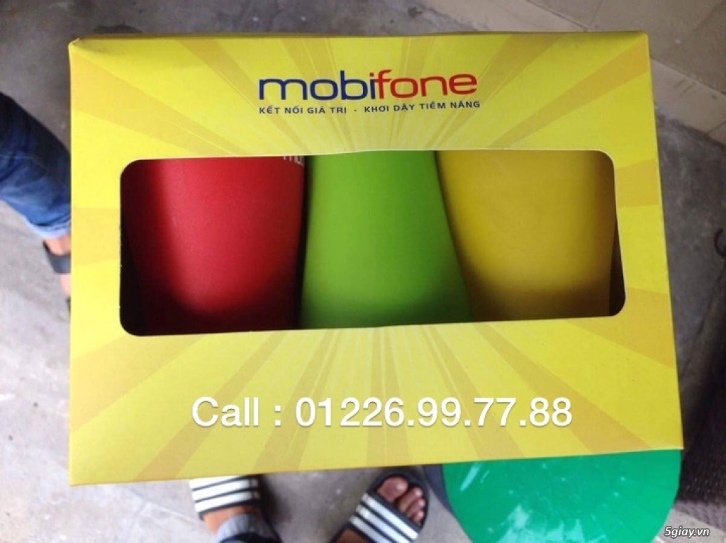 Combo 3 ly nhựa nhẻo, hàng tặng của Mobifone, rớt k bể..chất lượng lắm