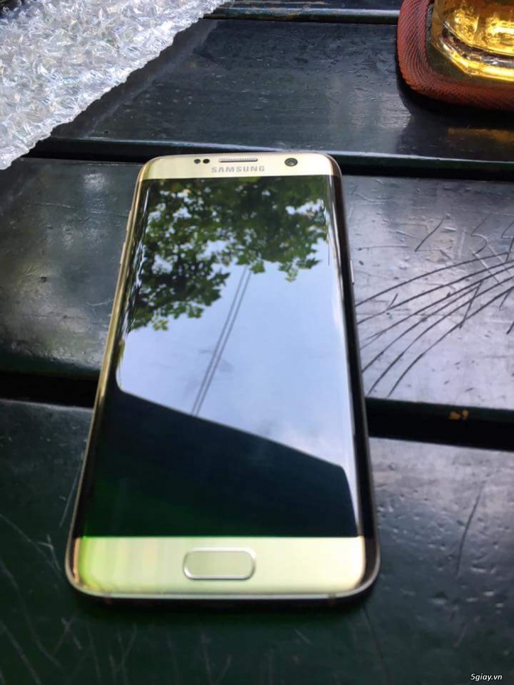 samsung s7 edge mới 99% gold đẹp - 1