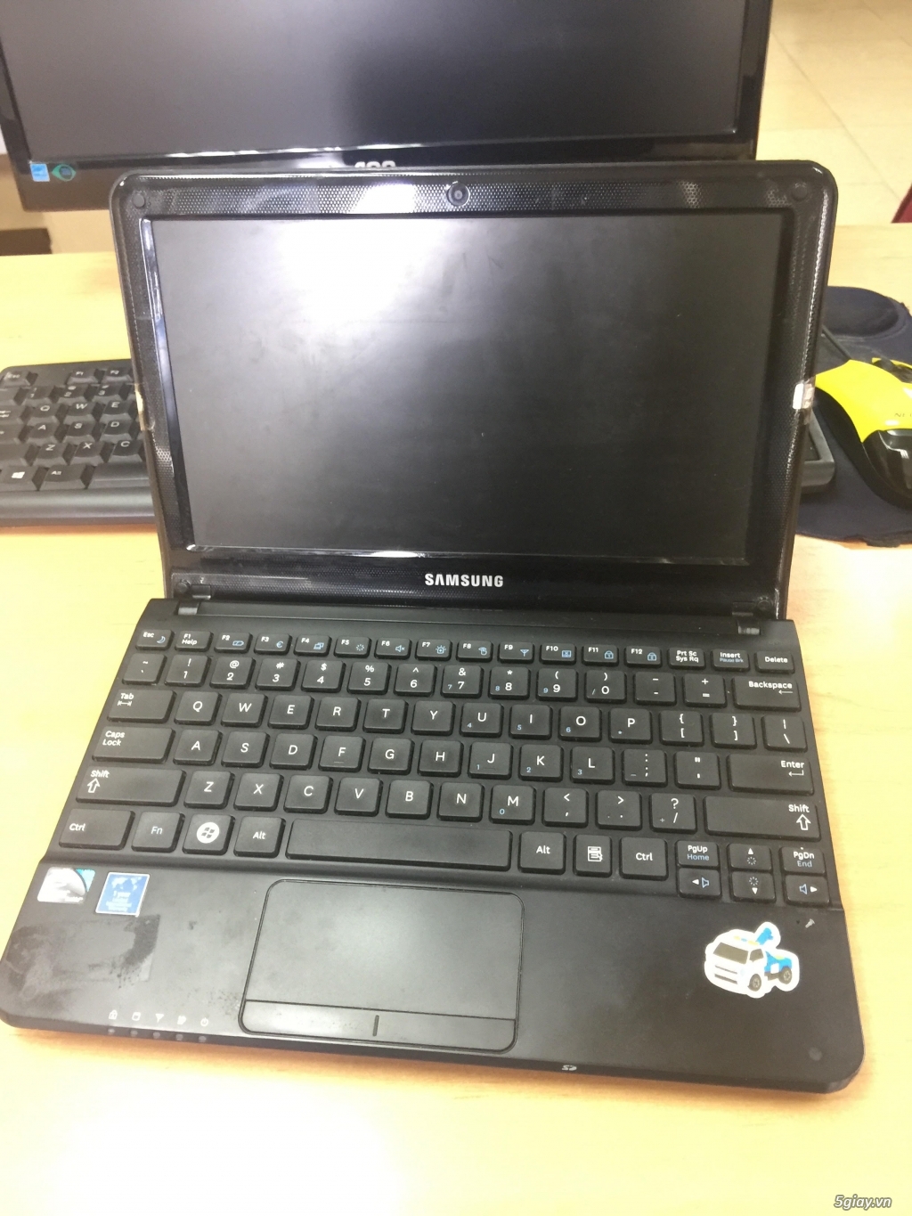 Cần bán Samsung mini NC108 - 2