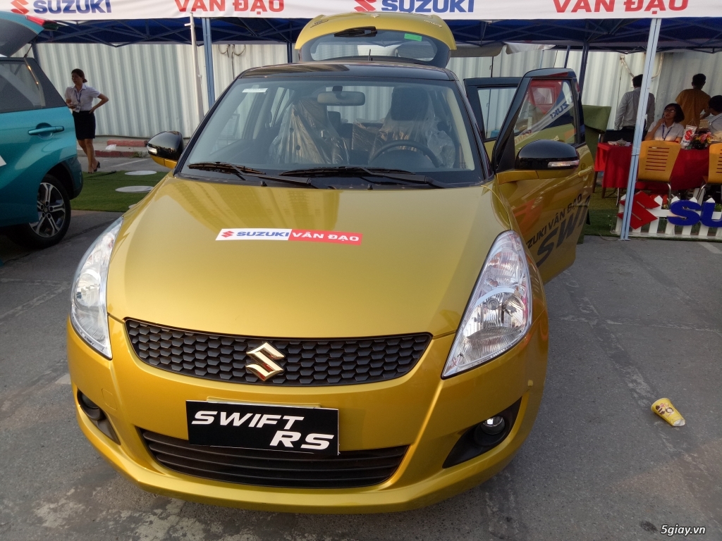 Cần bán Suzuki Swift 2017,giảm giá cực sốc 100 triệu, kèm nhiều ưu đãi - 3