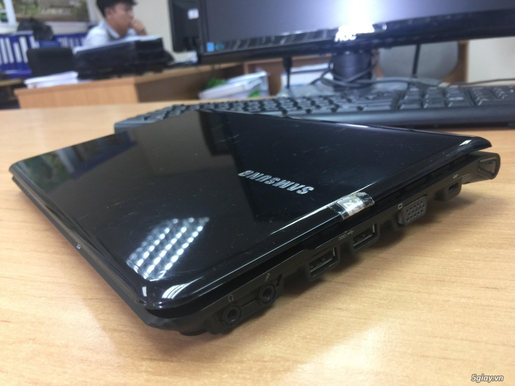 Cần bán Samsung mini NC108