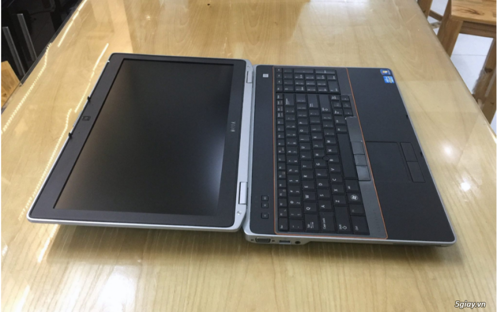 Laptop Dell Latitude Core I7 2640M, Ram 4GB, card rời 2G, mh 15,6 inch - 1