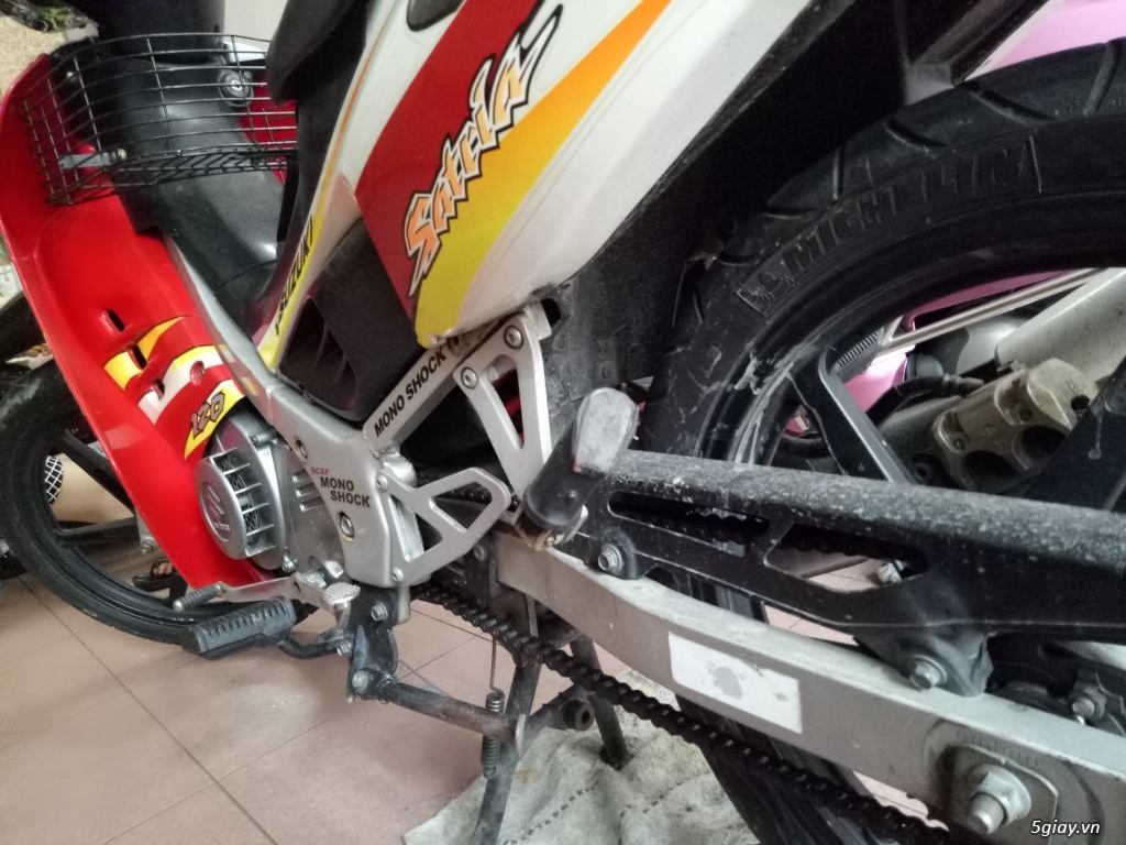 Bán xe suzuki satria 2006 nguyên con ngon lành cành đào