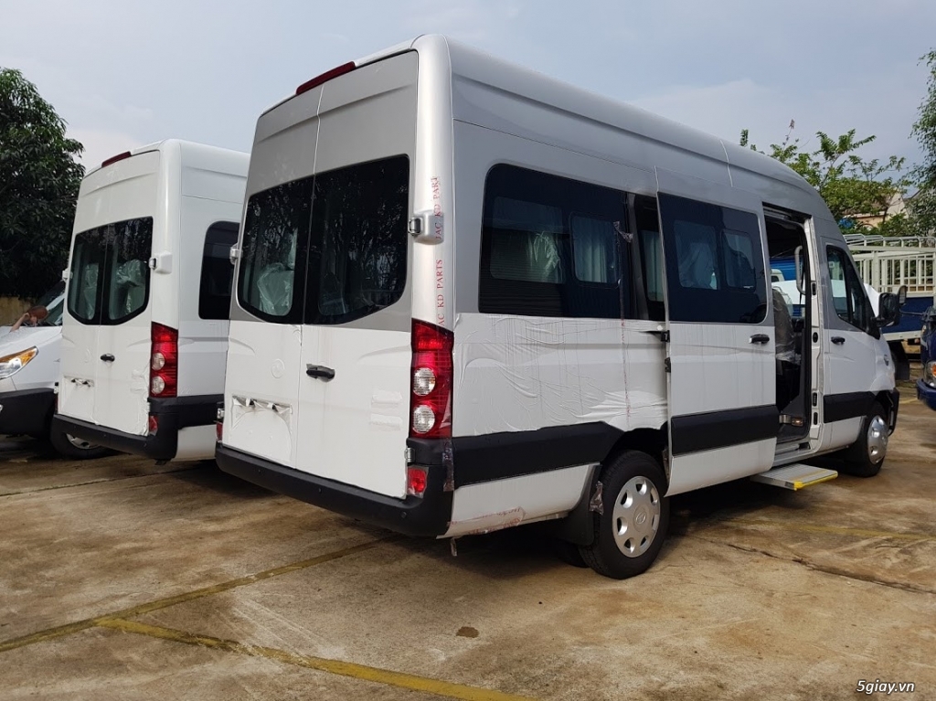 Xe du lịch 16 chổ nhập khẩu 2017. Xe ô tô For transit 16 chổ ngồi. - 1