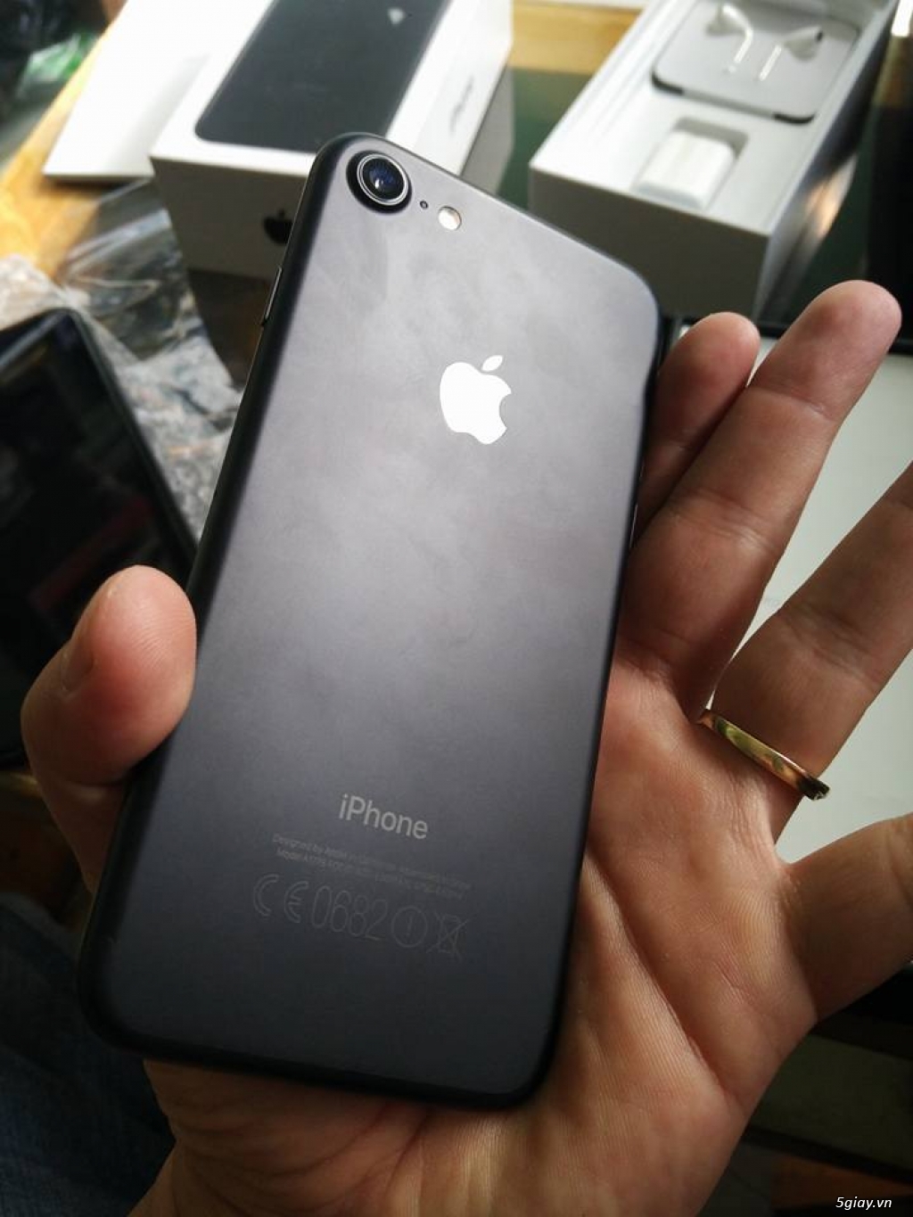 Cần bán: iphone 7 32gb matte black like new fullbox hàng VN. - 2