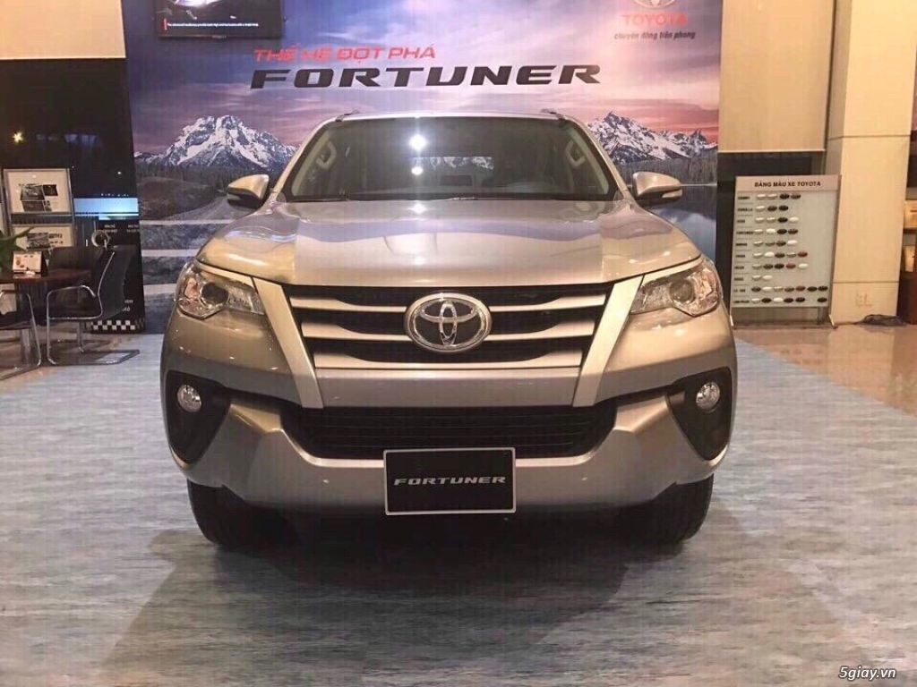 Toyota Fortuner 2017 Số sàn có khuyến mãi - 3