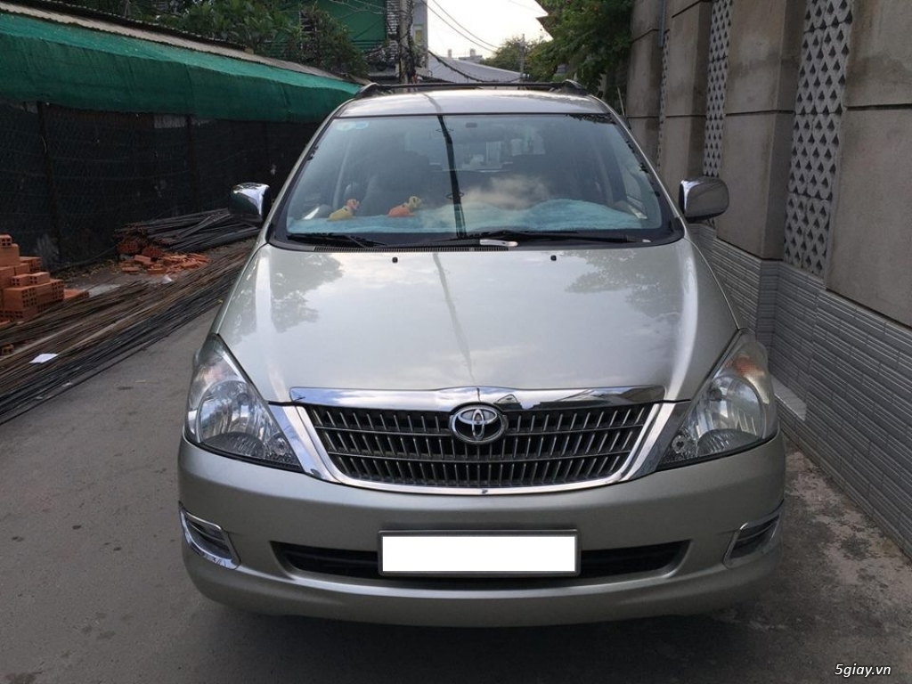 Nhà mình cần bán xe Innova 2007 số sàn màu ghi vàng - 8