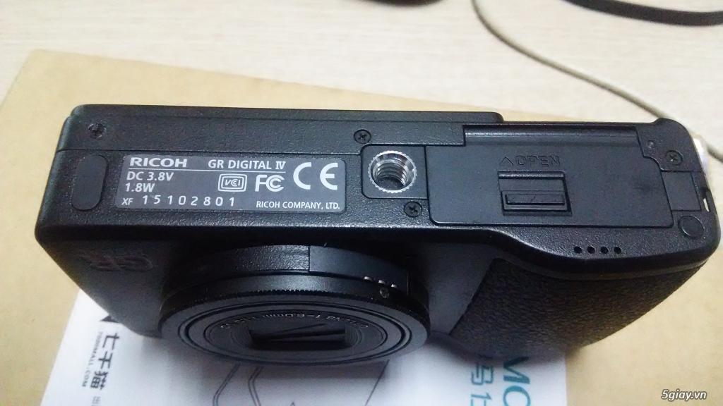 compact cao cấp ricoh GR IV