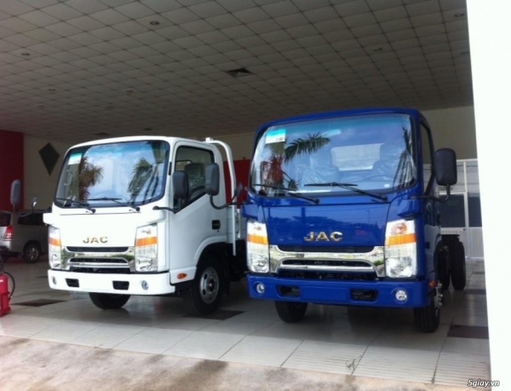 Giá bán xe tải JAC 1.99 Tấn Thùng Bạt đâu vuông nhập khẩu 2017 - 1