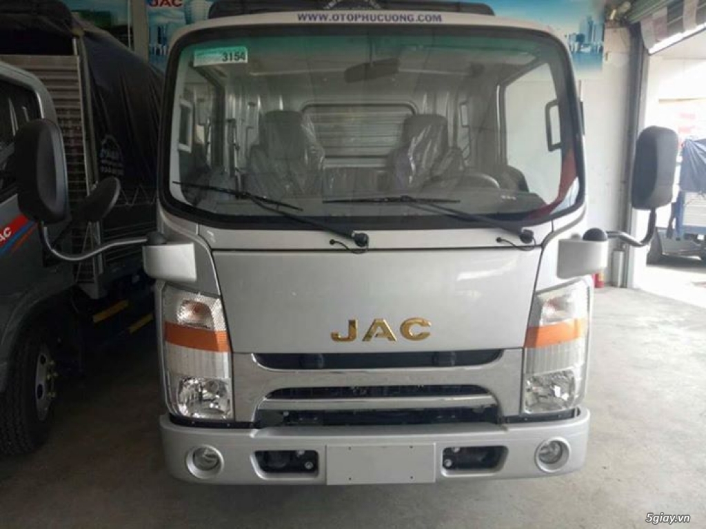 Giá bán xe tải JAC 1.99 Tấn Thùng Bạt đâu vuông nhập khẩu 2017
