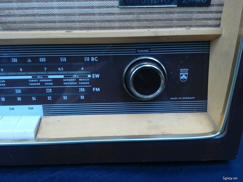 Radio Grundig ( Tube  Đèn) Made in Germany  Điện 110v - 13