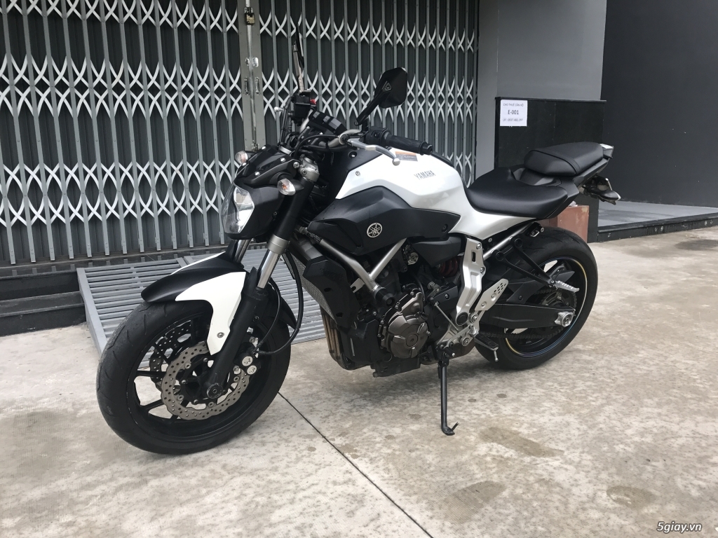 Yamaha mt07 date 2014
