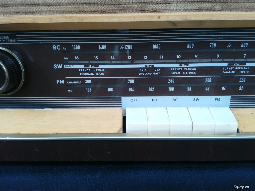 Radio Grundig ( Tube  Đèn) Made in Germany  Điện 110v - 7