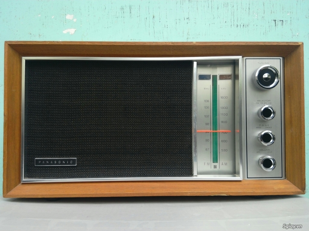 Radio Panasonic , FM -AM , 2-BAND Made in Japan - Điện 110v (MÃ số 2)