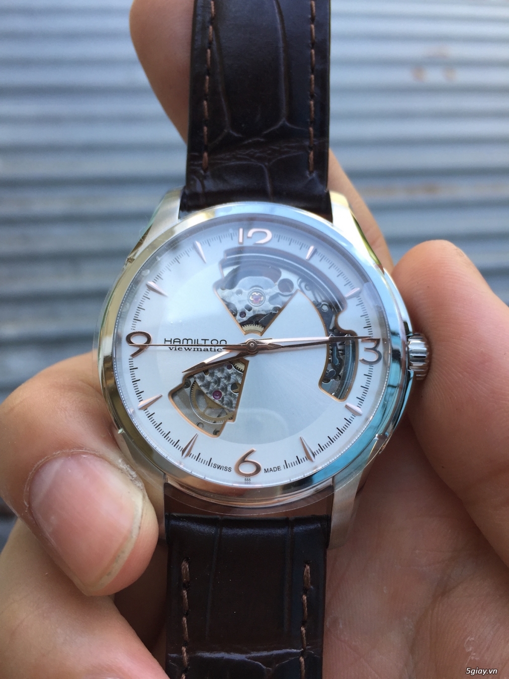 [SALE] Đồng hồ xách tay giá tốt
