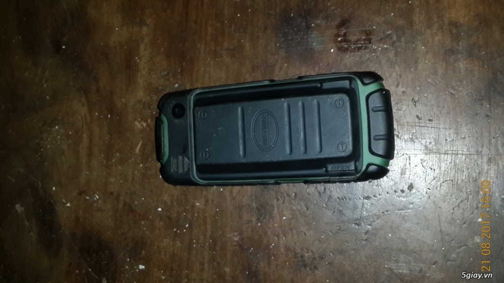 Điện thoại mobell sao mở không lên