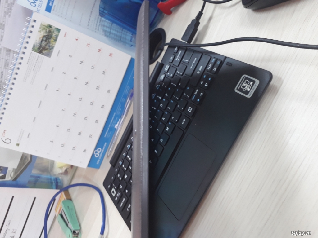 Laptop Acer Switch 10. Màn hình rời - 1