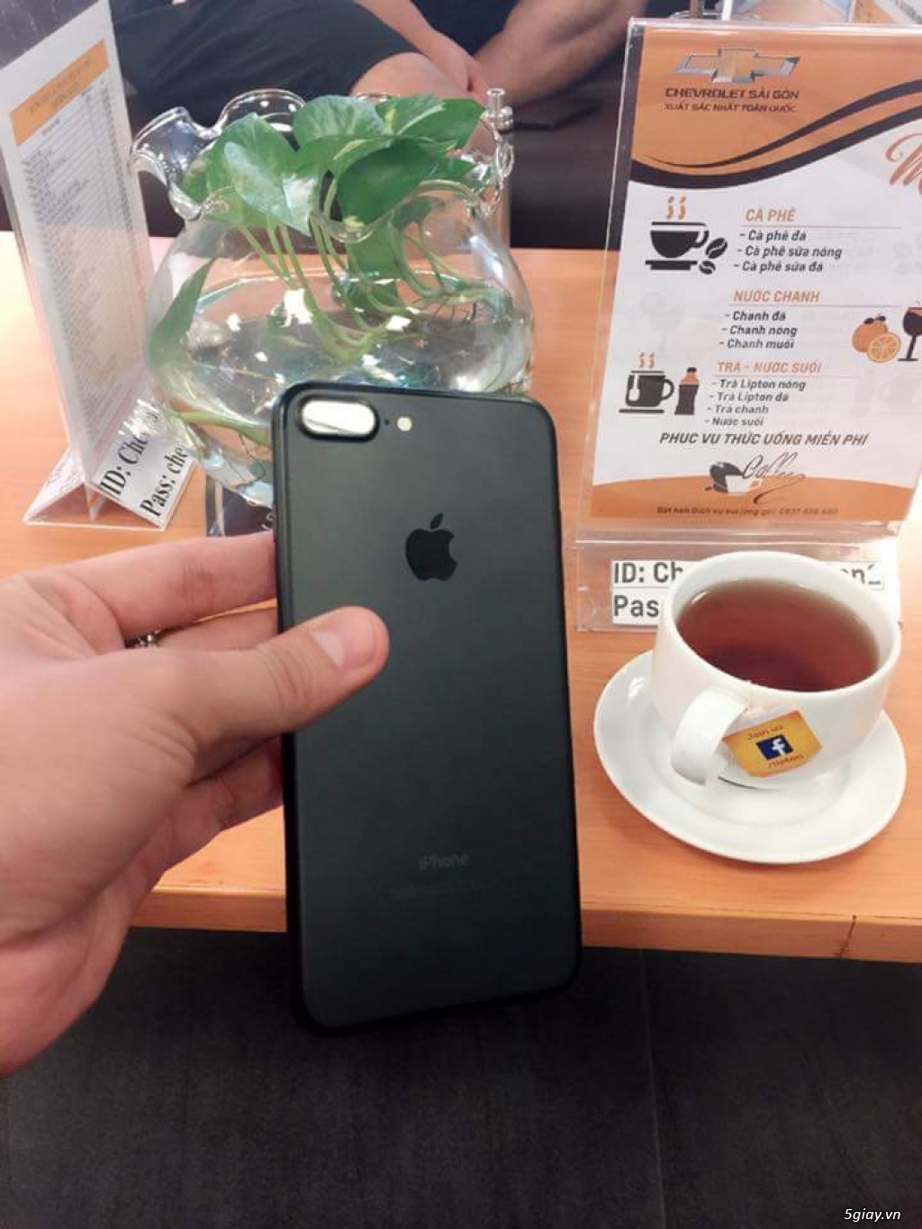 Iphone 7 plus 128gb word đen nhám zin giá chất đây