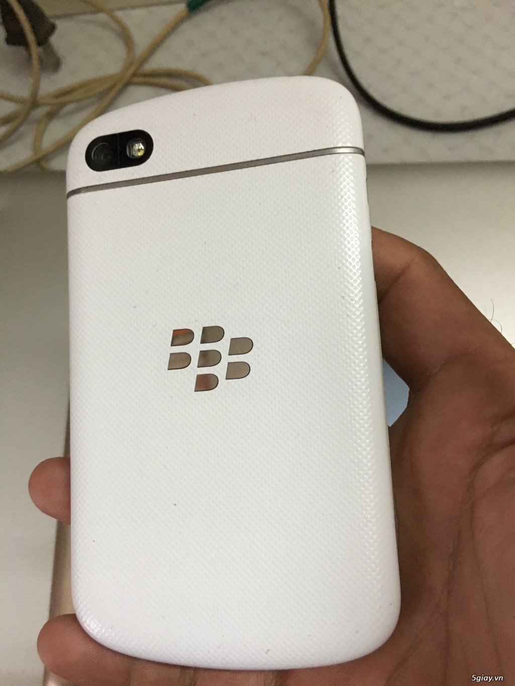 Thanh Lý vài em Docomo ELUGA P-03, Alcatel 4060a , BB Q10 trắng giá rẻ - 1