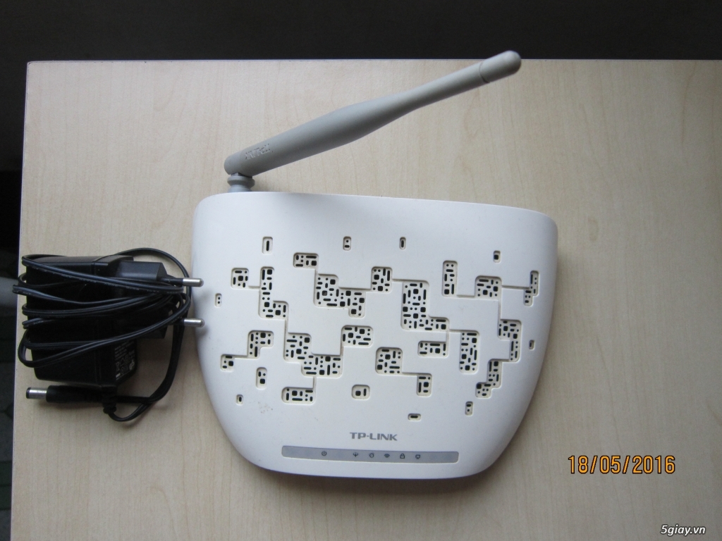 Router của hãng Buffalo WZR-HP-G300NH - 3