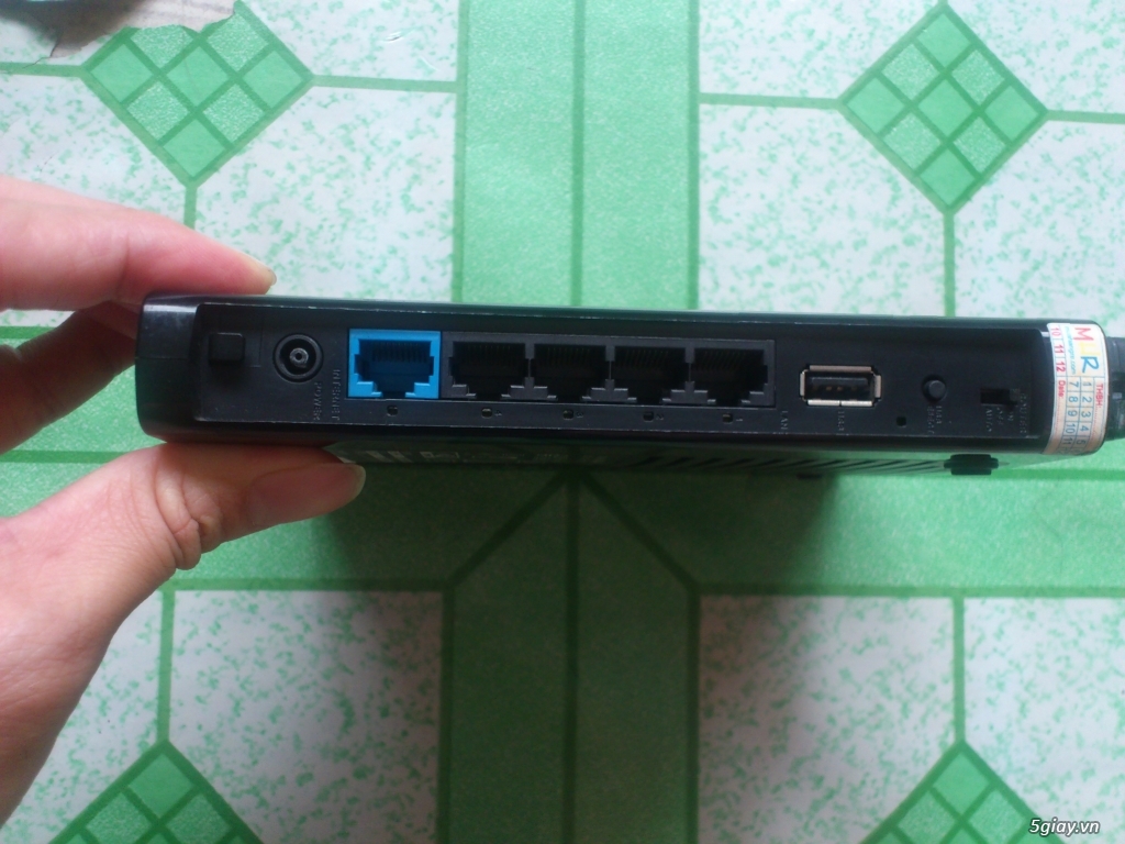 Router của hãng Buffalo WZR-HP-G300NH - 2