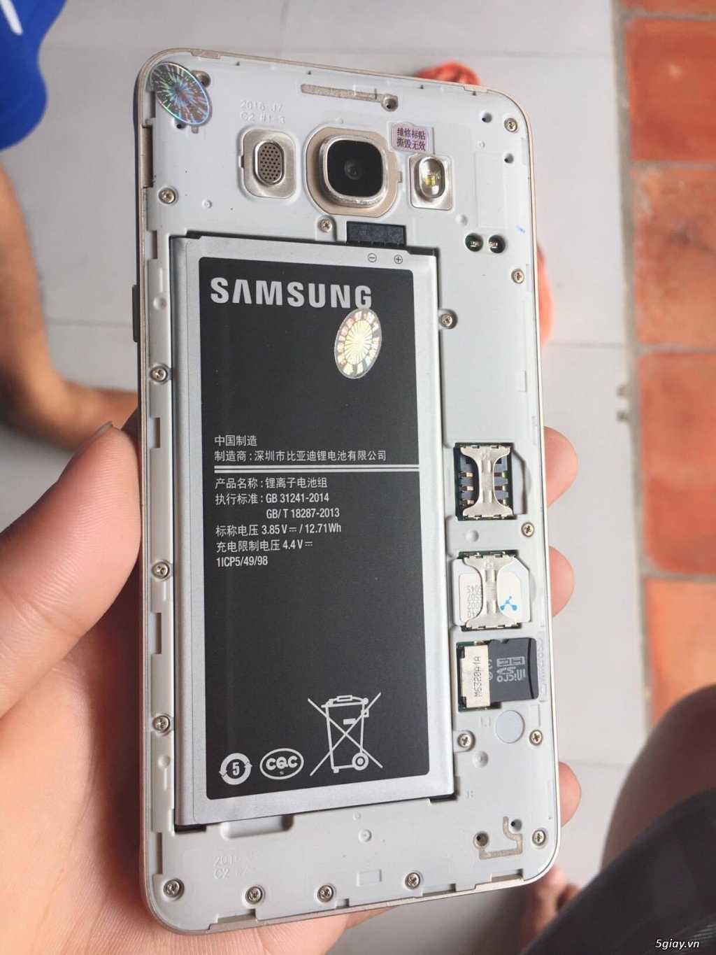 J72016 mã 109 Ram 3gb Màn Full HD , Fullbox tại Q.12 HM - 1