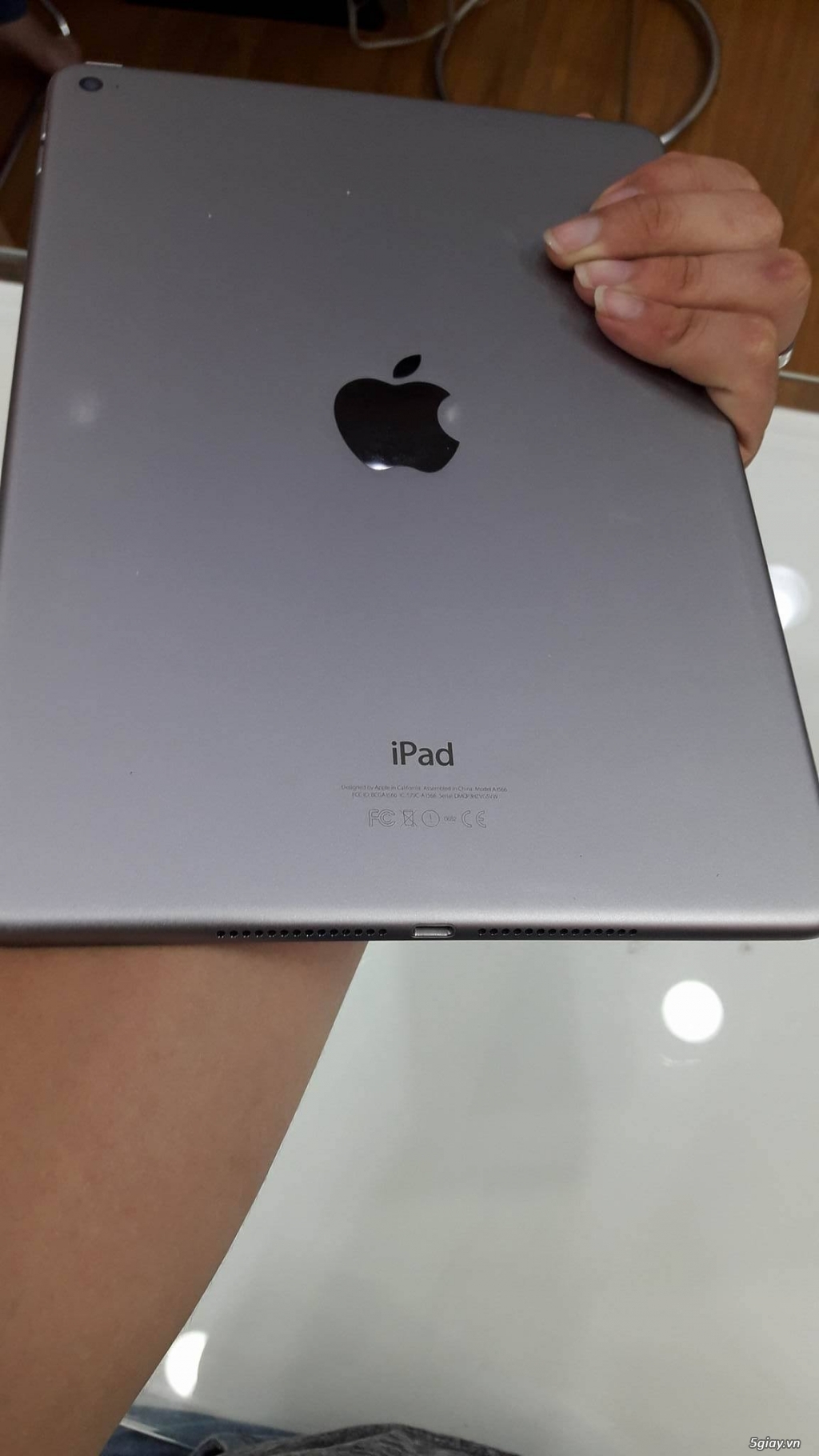 Ipad air 2 16gb only - 4