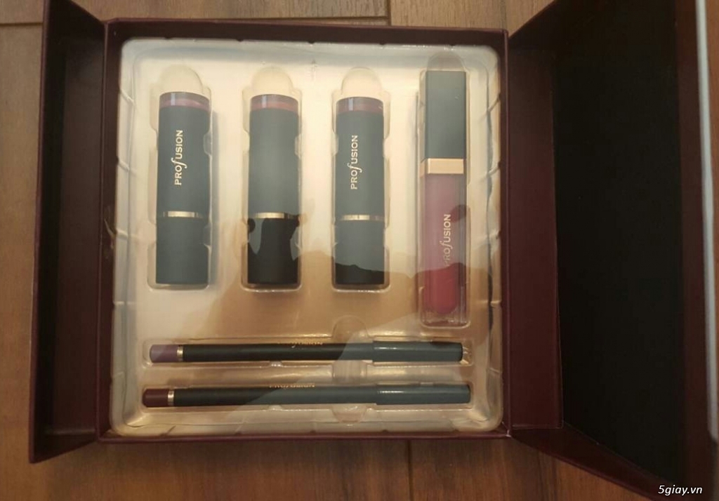 Set quà tặng Nước hoa, Dưỡng thể, Makeup - Hàng xách tay từ Mỹ - 22