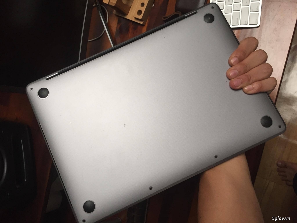 Macbook Pro 2016 Grey with touchbar 2.9Hz RAM 8GB SSD 256 - 2