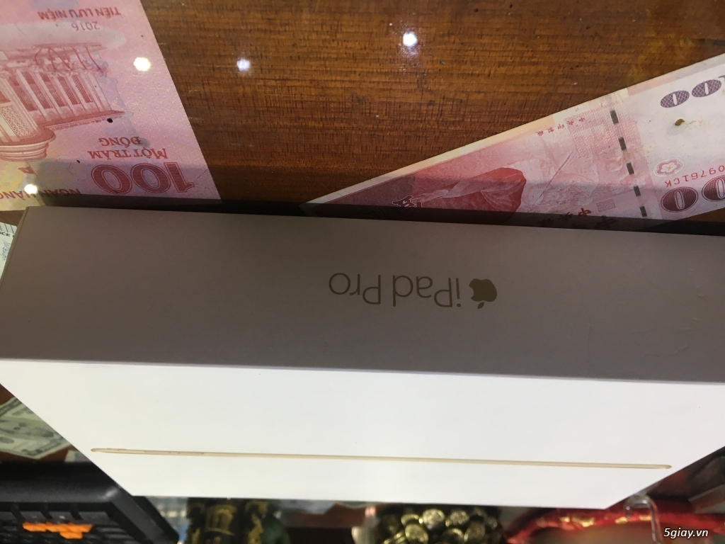 Bán iPad Pro 128G, 4G Màu Vàng - 2