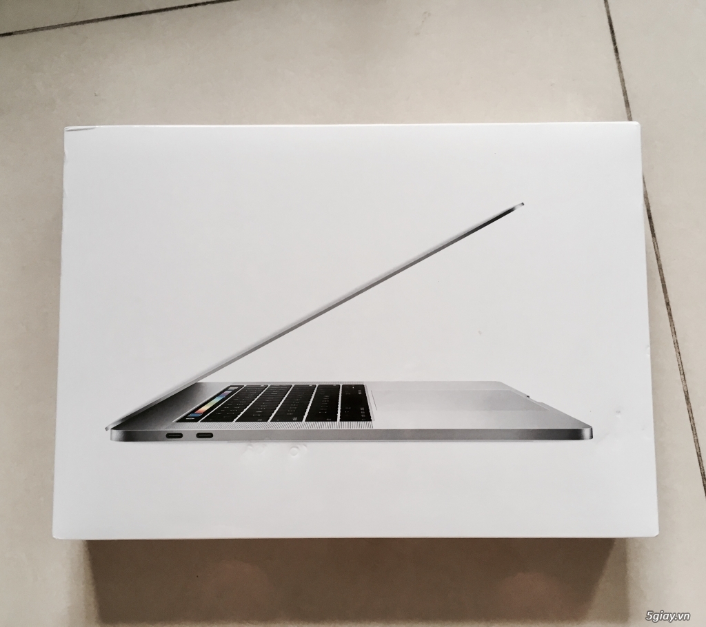 Macbook Pro 15 2017, có touch bar