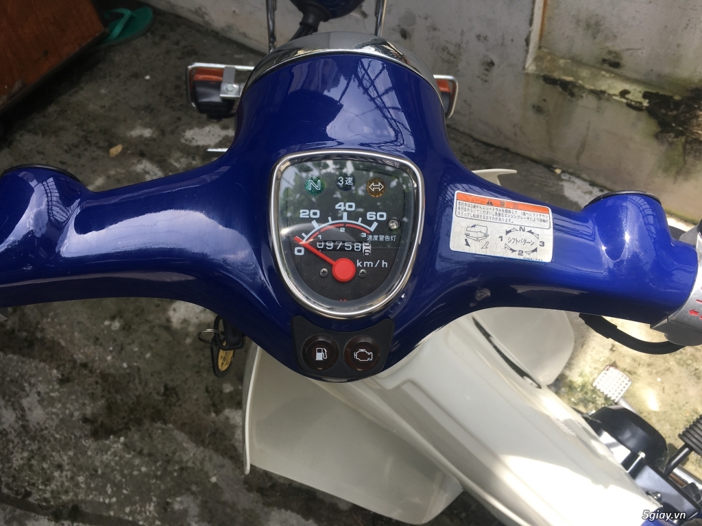 Honda Super Cub 50cc fi nhập nguyên chiếc từ Nhật