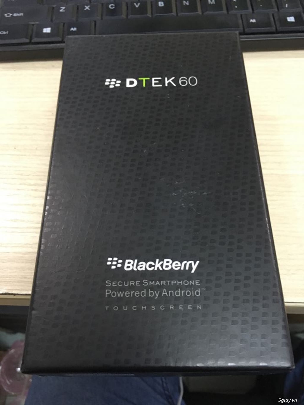 TPHCM- Bán 2 điện thoại Blackberry - 7